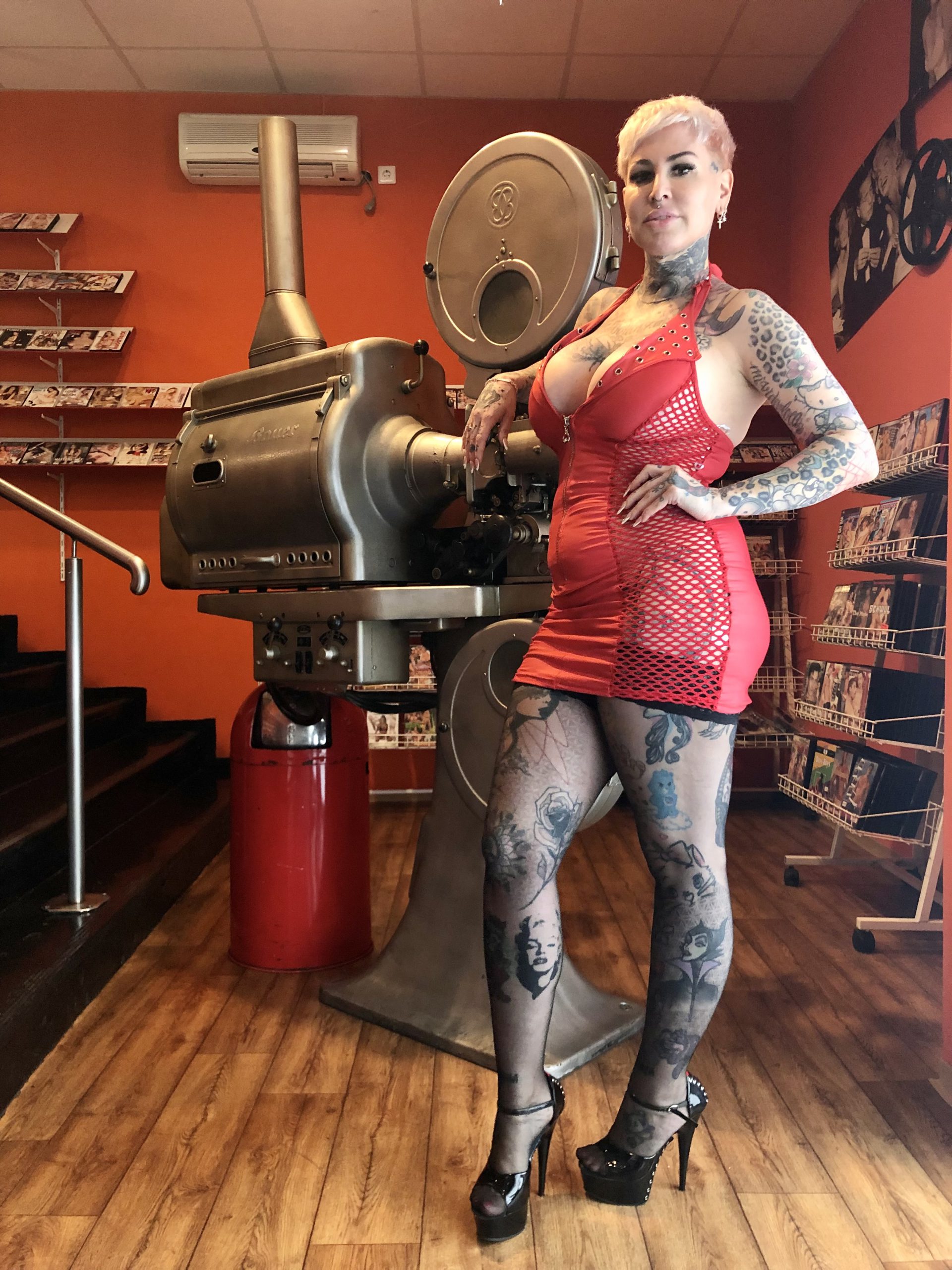 Read more about the article Cat Coxx – Clipdreh im EL BRASI